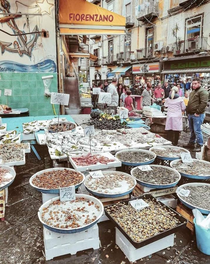 Essenza Di Napoli Acomodação com café da manhã Exterior foto